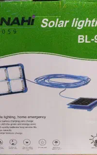 چراغ و پرژکتور  خورشیدی