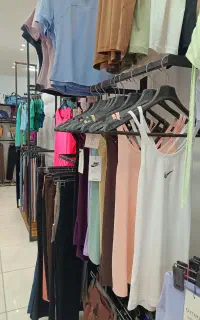 نیازمند همکار خانم جوان جهت فروشندگی فروشگاه ورزشی