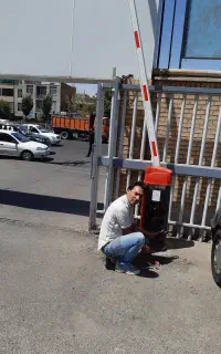 فروش وتعمیرات کرکره برقی.جک پارکینگ.درب شیشه ای