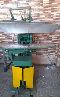 فروش لوازم خشکشویی از قبیل اتو پرس ودیگ بخار