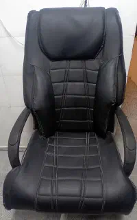 صندلی اداری و پیشخوان در حد نو