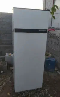 یخچال آزمایش
