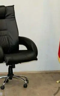 تعدادی لوازم اداری درحد نو/میز صندلی