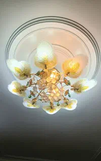 لوستر ۸شاخه وارداتی  شیک زیبا بهمراه لامپ