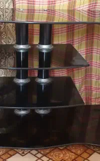 میز تلویزیون شیشه ای