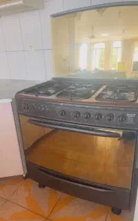 اجاق گاز ،سینک،آبگرمکن، میز