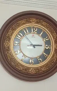 ساعت دیواری