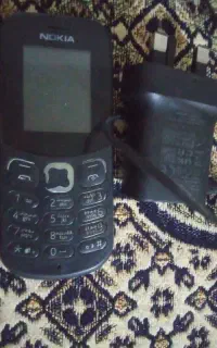 گوشی خیلی خوبه فقت جای شارژ کن درست کن
