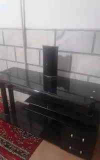 میز تلویزیون شیشه ای