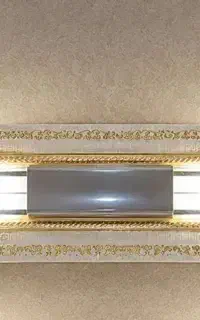 دو عدد چراغ دیواری سفید طلایی، نو و سالم