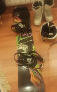 اسنوبرد F2 در حد نو