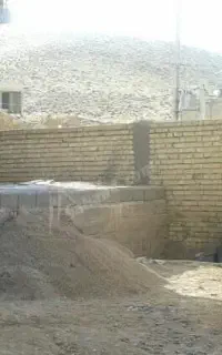 کارگر ساختمانی و کشاورزی هستم