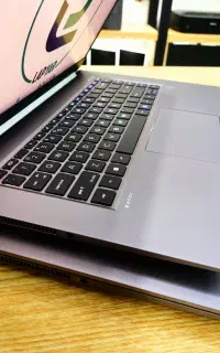 لپتاپ Zbook Studio i7 گرافیک4 رم32 4K 120HZ