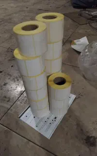 لیبل چسبی
