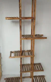 استند چوبی