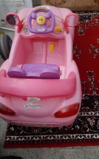 ماشین شارژی صورتی