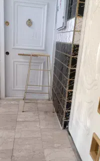 دوتا پادر و یک گلیم فرش ۴ متری با یک چهارپایه