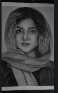 طراحی چهره سیاه قلم
