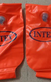 بازوبند شنا اینتکس