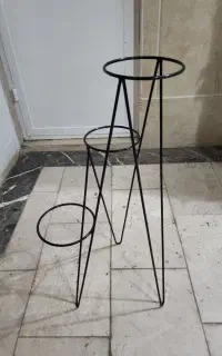 استند فلزی گلدان