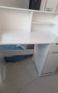 میز کامپیوتر نو نو با صندلی کار کرده