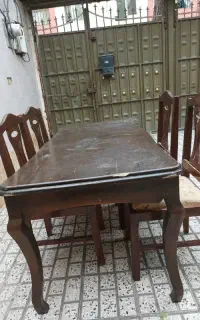 میز نهار خوری با چهار عدد صندلی