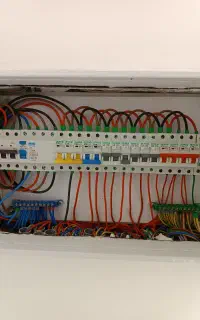 برقکار ساختمان و صنعتی