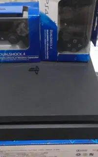 اسلیم ps4/دو دسته/۵۰۰ گیگ/آک
