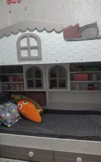 تخت دو طبقه کم جا