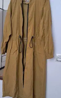 بارانی و شومیز تمیز بدونه پارگی یا زدگی