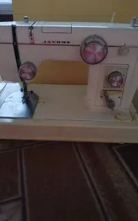 چرخ خیاطی ژانومه مدل ۸۰۲