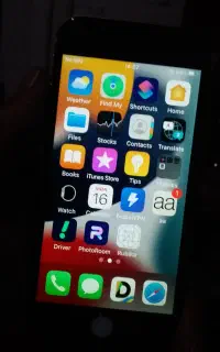 گوشی ایفون s6در حدو گوشی الکاتل تمیز باطری نداره