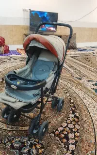 کالسکه بچه تمیز در حد نو
