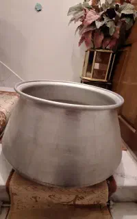 دیگ مجلسی بزرگ