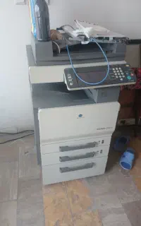 پرینتر رنگی کونیکا