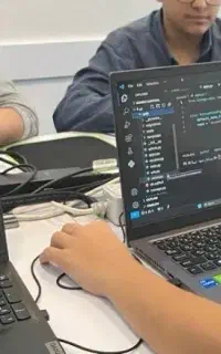 برگزاری کلاس برنامه نویسی وب (گلدشت)