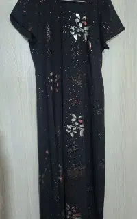 پیراهن گلدار رنگ مشکی با گلهای براق