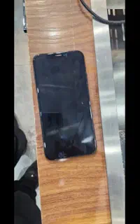 ایفون xs
