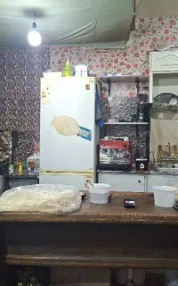 کارگر جهت کار در غذا خوری رادین