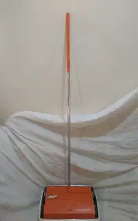 جارو دستی ایستاده