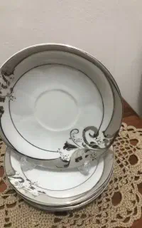 بشقاب و پیش دستی المانی