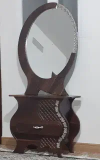 کنسول و آینه چوبی در حد نو