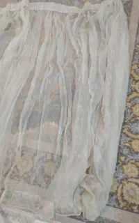 4 عدد پرده در همراه با میل پرده