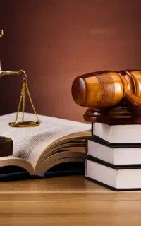 وکیل پایه یک دادگستری ( مشاوره رایگان)