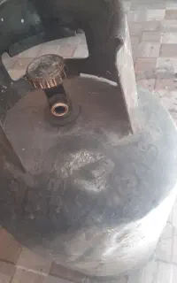 کپسول گاز و لاستیک و طوقه دوچرخه