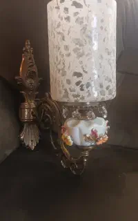 چراغ دیواری