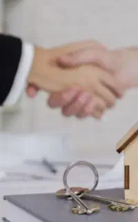 استخدام مشاور امور املاک