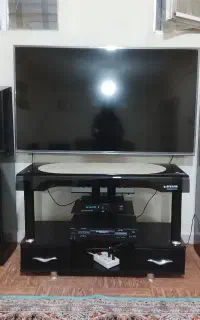 یک جفت اسپیکر بزرگ