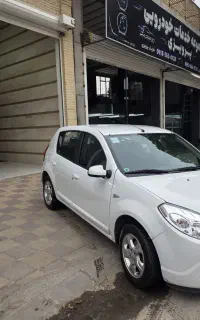 ساندرو اتومات سفید مدل ۱۳۹۷