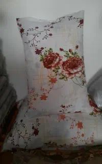 ۸عددبالش پر تمیزوشسته شده